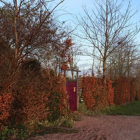 Au Jardin Des Violettes Nocleg ze śniadaniem 3*