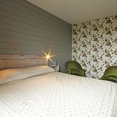 Bed and breakfast Au Jardin Des Violettes