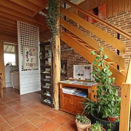 Au Jardin Des Violettes Bed and breakfast