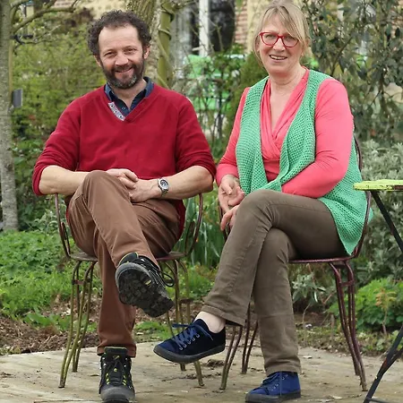Au Jardin Des Violettes Nocleg ze śniadaniem Maheru