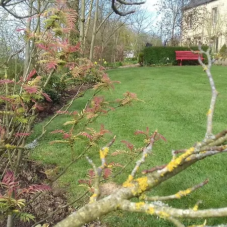 Bed and breakfast Au Jardin Des Violettes Maheru