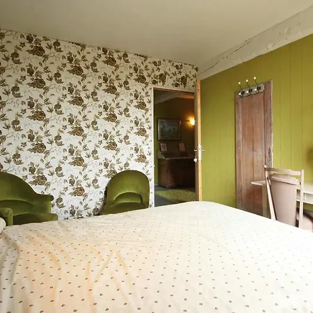 Au Jardin Des Violettes 3* Maheru