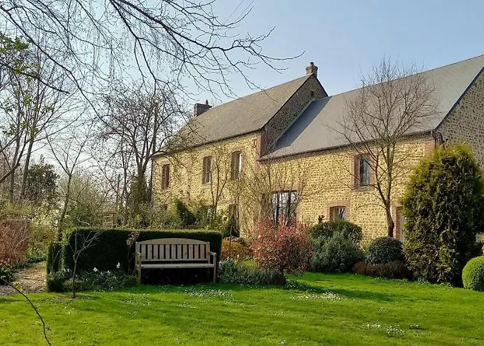 Au Jardin Des Violettes 3*