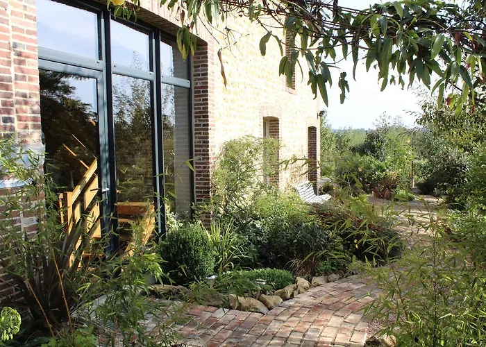 Au Jardin Des Violettes 3* Maheru