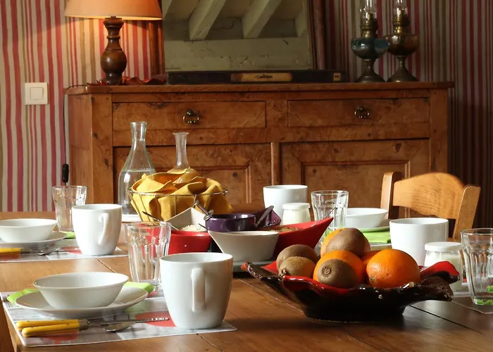 Au Jardin Des Violettes Frühstückspension Maheru