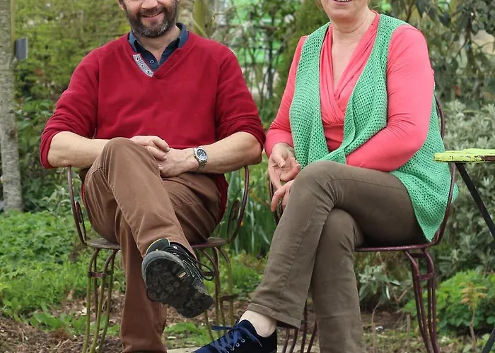 Au Jardin Des Violettes Frühstückspension Maheru