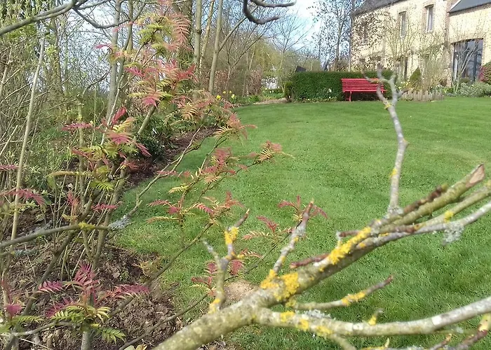 Frühstückspension Au Jardin Des Violettes Maheru